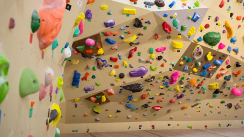 大阪府のクライミング施設「グランドワズー クライミングジム 大阪柏原店」